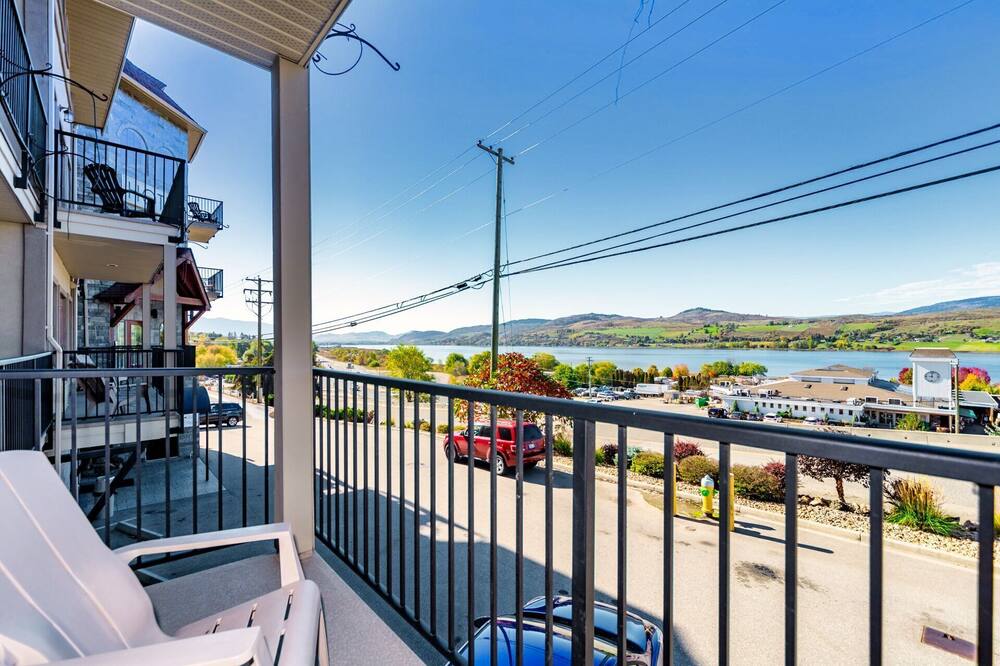 ザ キャッスル アット スワン レイク 写真