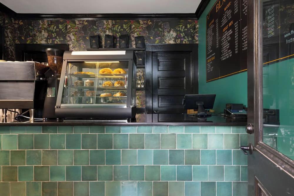 ザ ブラックバード ホテル 写真