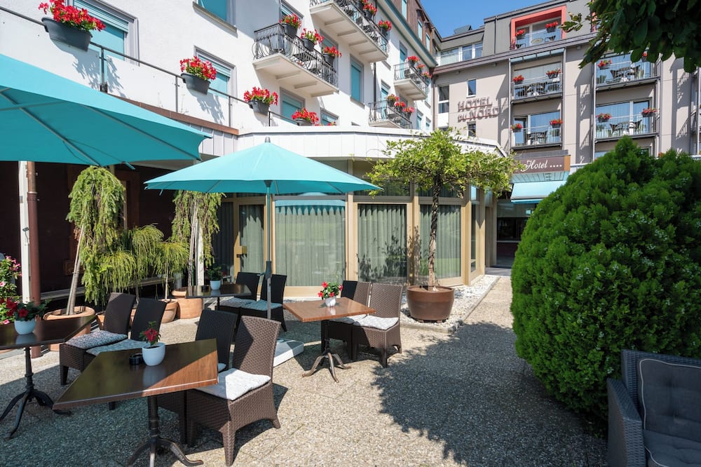 ホテル デュ ノルド 写真