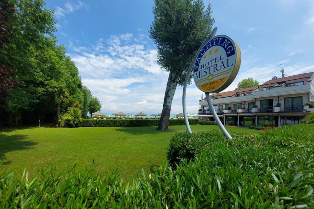 Yachting Hotel Mistral 写真