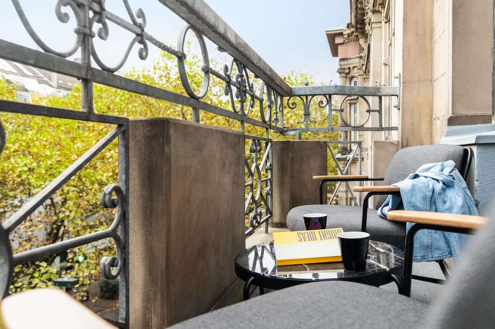 トライブ デュッセルドルフ 写真