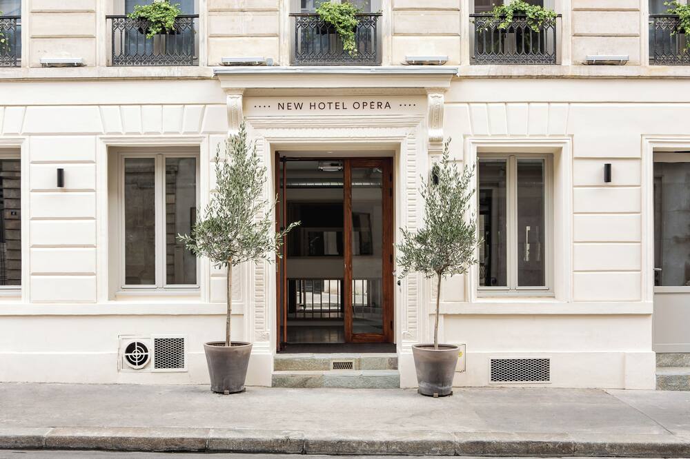 ニュー ホテル オペラ 写真