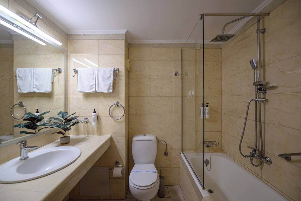 ネダ ホテル 写真