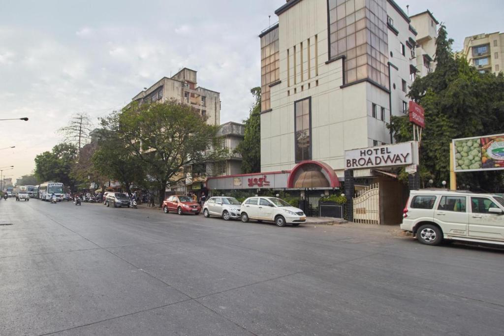 ヨギ ブロードウェイ 写真