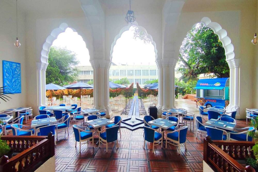 モノポリ オテル ブキティンギ 写真