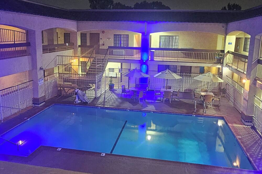 デイズ イン & スイーツ バイ ウィンダム アーテシア 写真