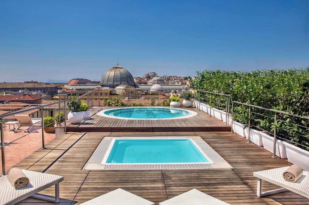 ルネッサンス ナポリ ホテル メディテッラネオ 写真