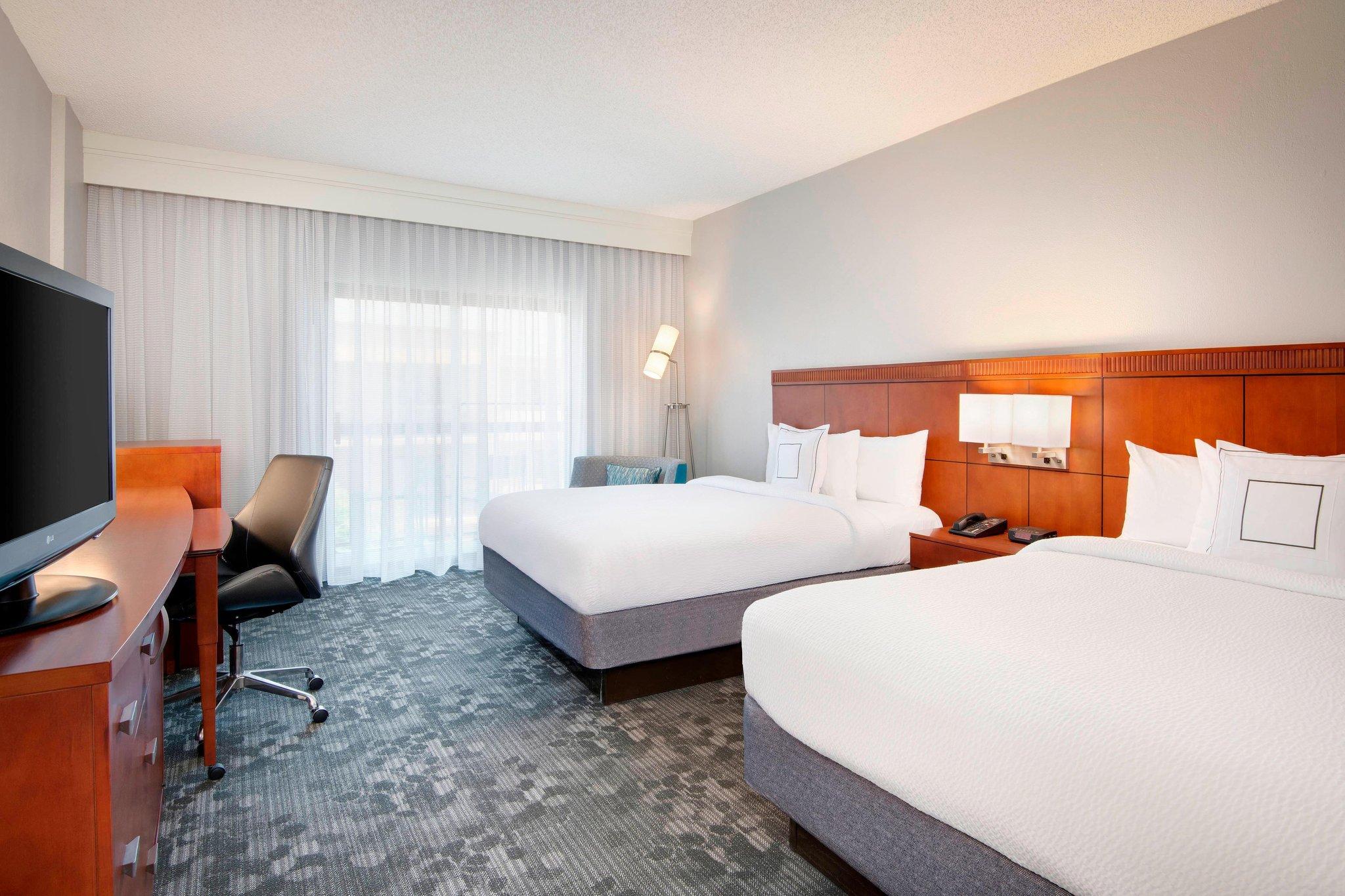 Courtyard by Marriott Savannah Midtown 写真