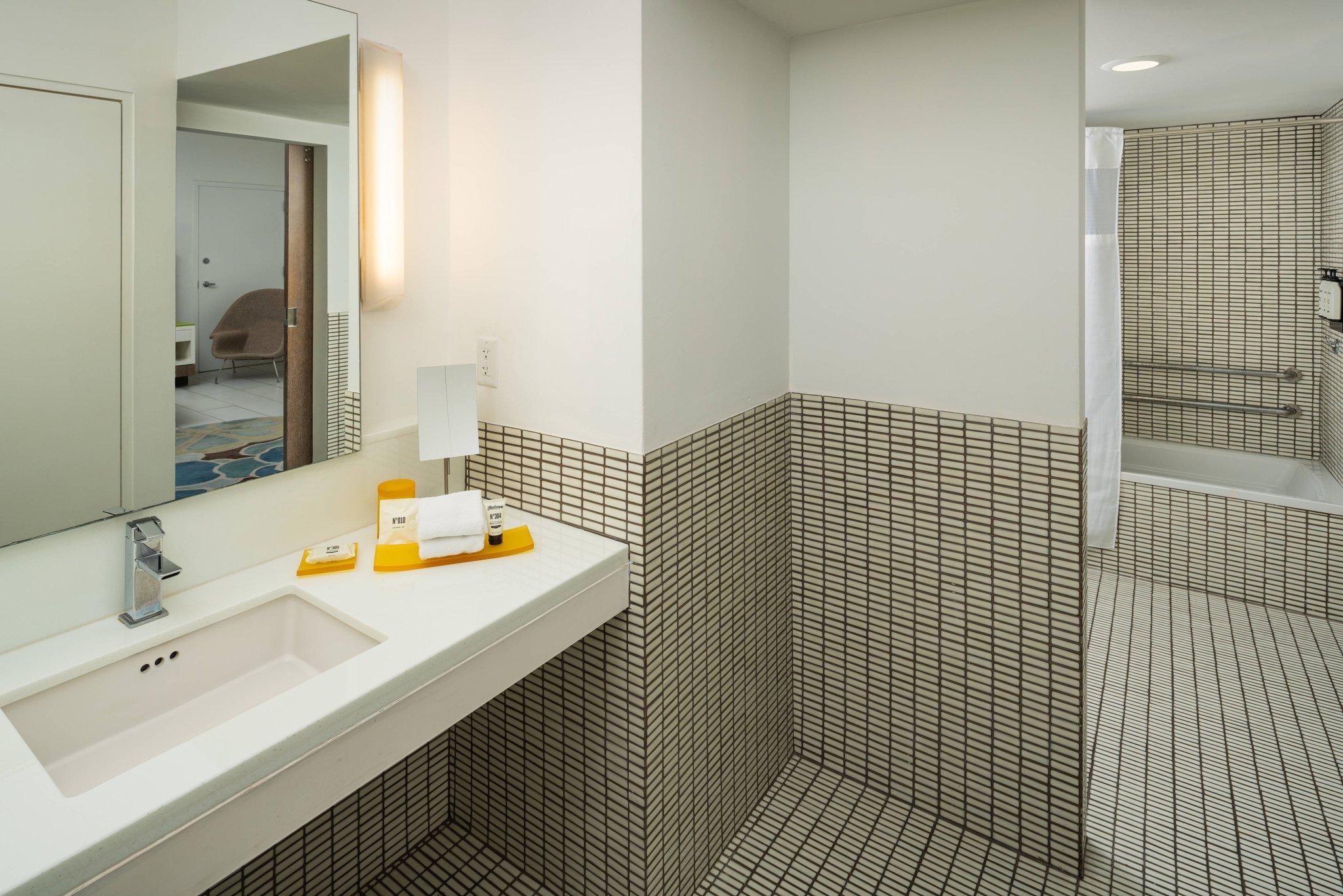 ロイヤル パーム サウス ビーチ マイアミ ア トリビュート ポートフォリオ リゾート 写真