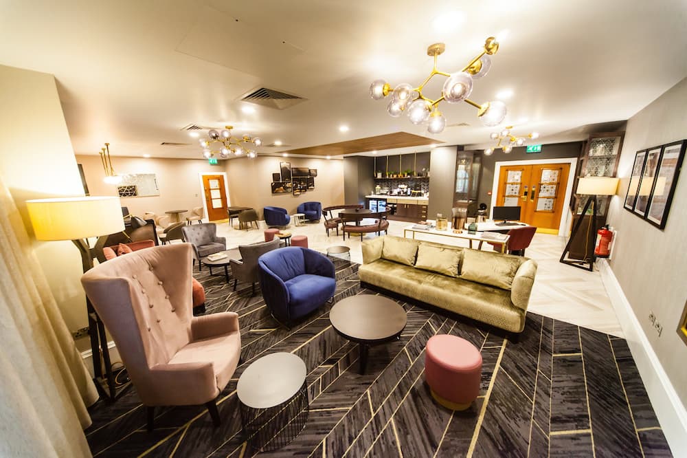 クラウン プラザ リーズ バイ IHG 写真