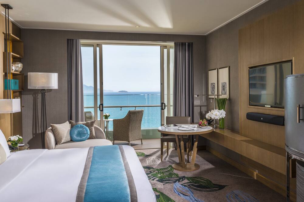 インターコンチネンタル ニャチャン バイ IHG 写真