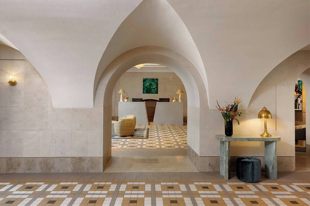 ストラドム ハウス オートグラフ コレクション 写真