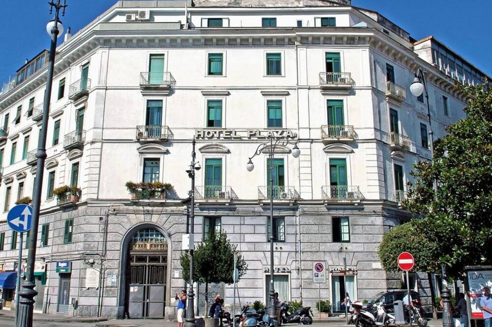 ホテル プラザ 写真