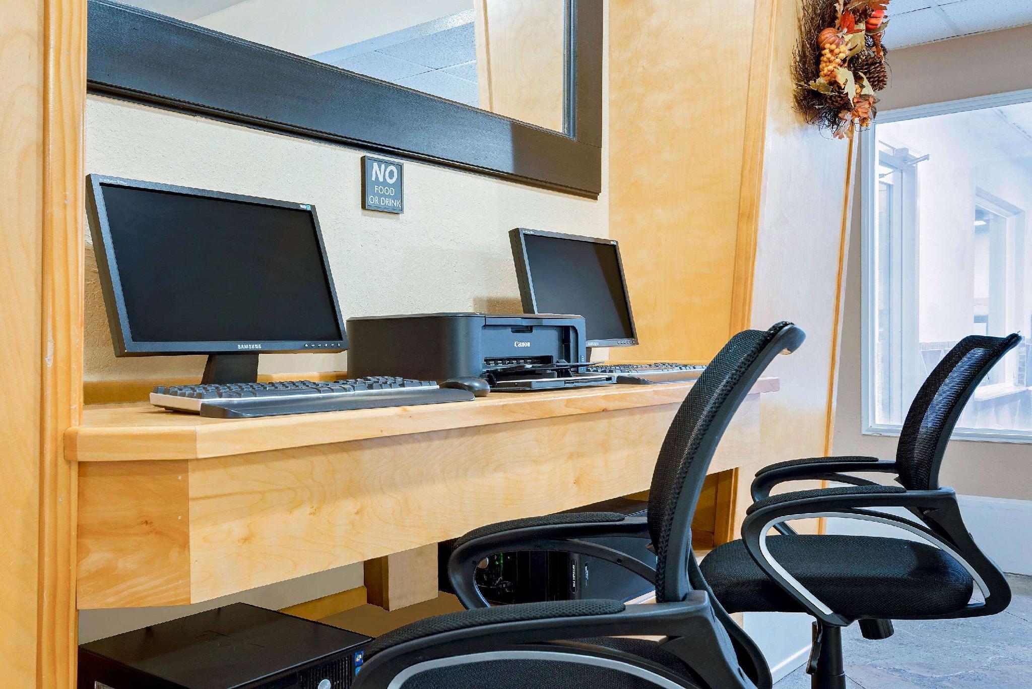 ベイモント バイ ウィンダム ローレンスバーグ 写真