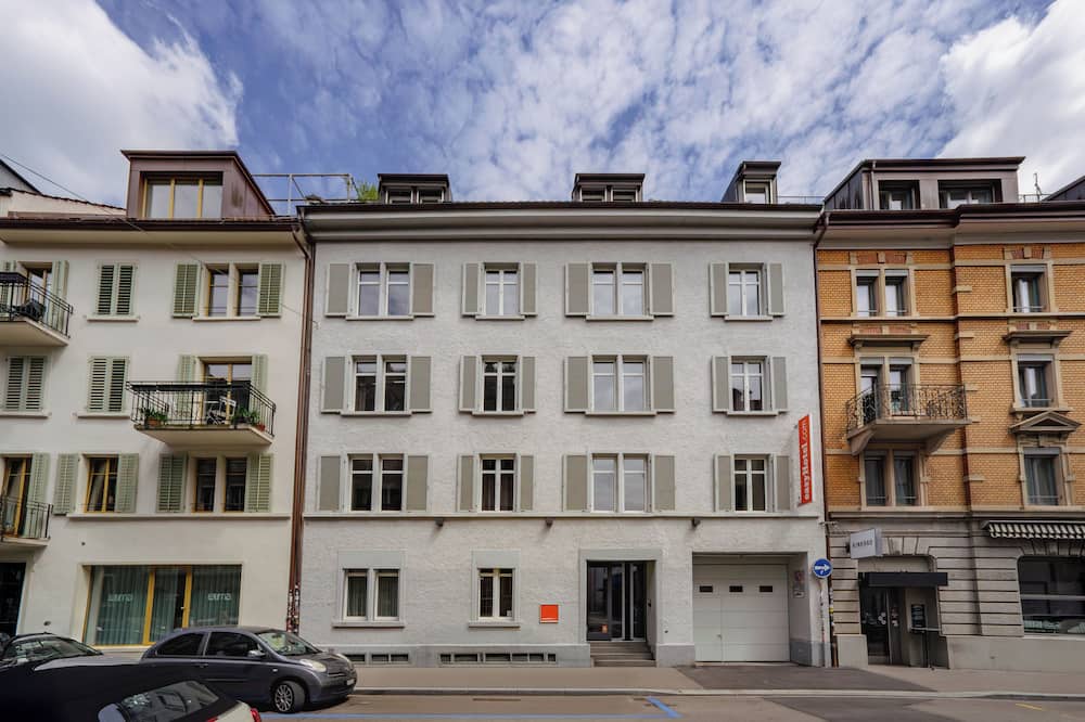 イージーホテル チューリッヒ シティ センター 写真