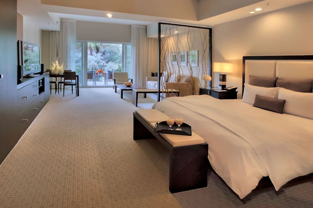 プロヴィデント ドラル アット ザ ブルー 写真