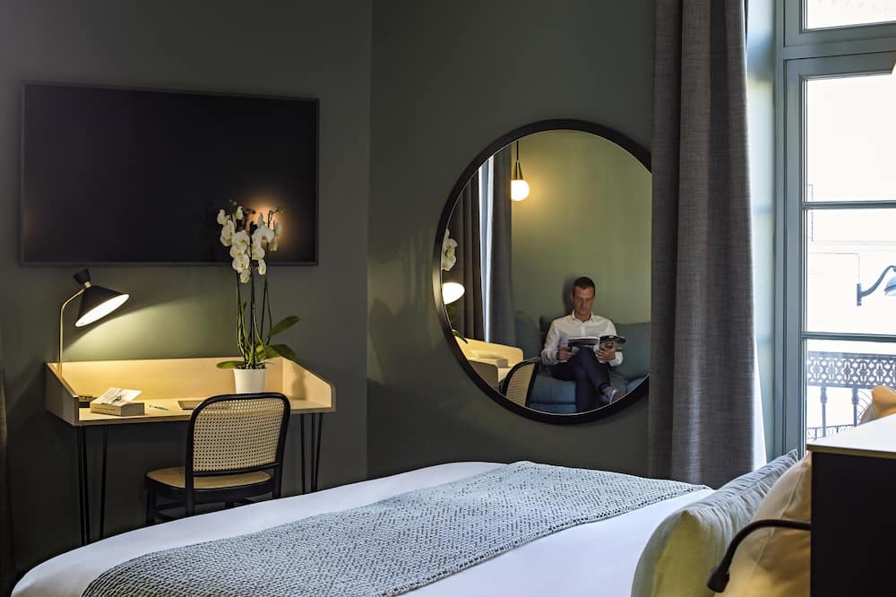 ホテル メルキュール ナント セントル パサージュ ポメレイ 写真