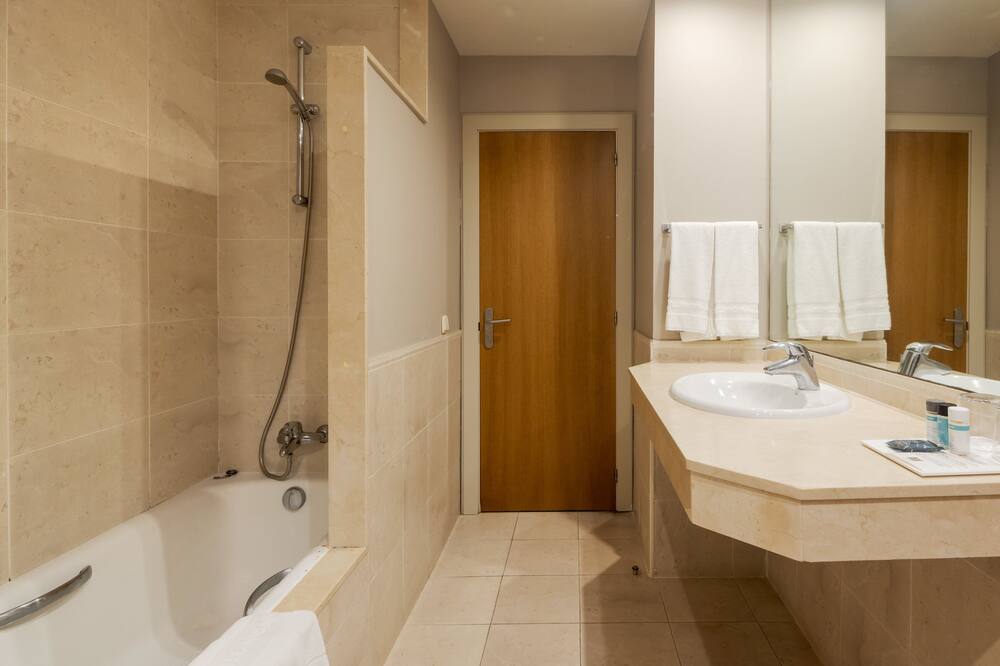 イルニオン フエンヒローラ ホテル 写真