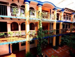 Hotel Jardines Del Carmen