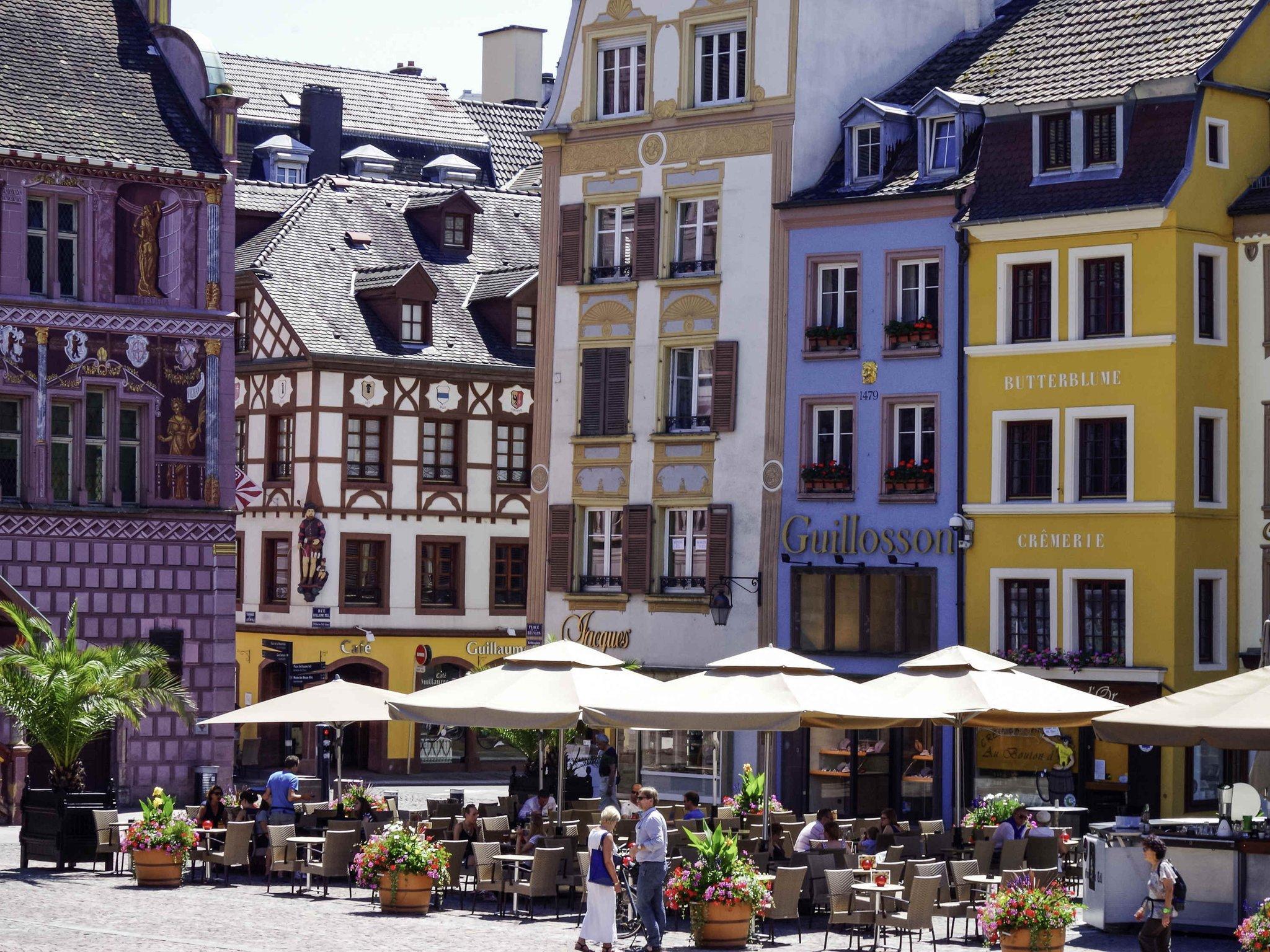 ノボテル ミュルーズ バール フリブール 写真