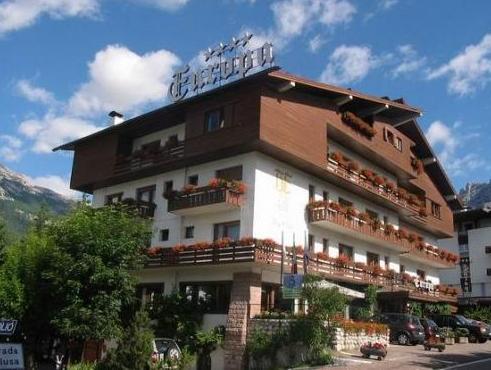 Eight Cortina 写真