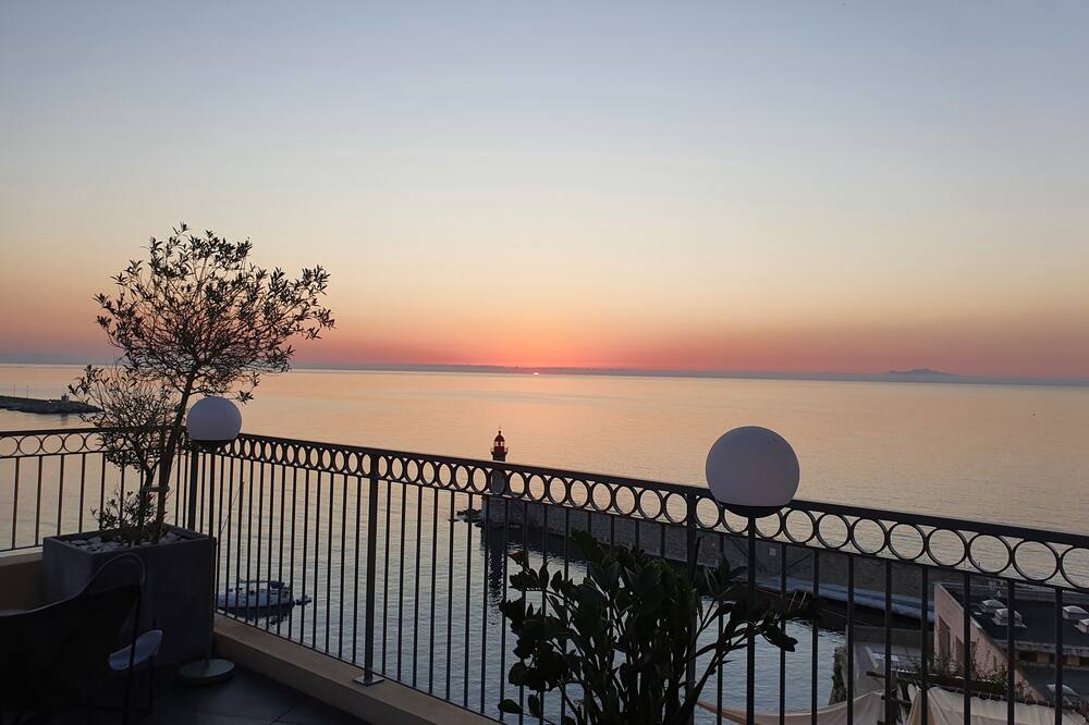 オテル デ グベルナール 写真