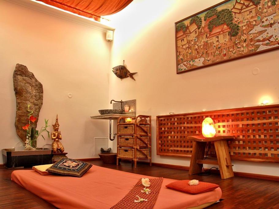 アンバサダー ズラータ フサ 写真