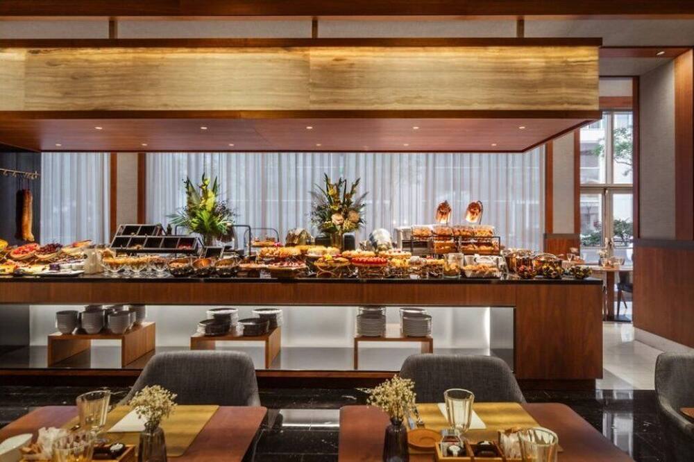 ユーロスターズ ユニバーサル リスボア 写真