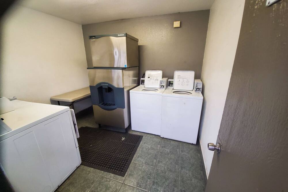 スタジオ 6 ナショナル シティ、カルフォルニア - ネーバル ベース サンディエゴ 写真