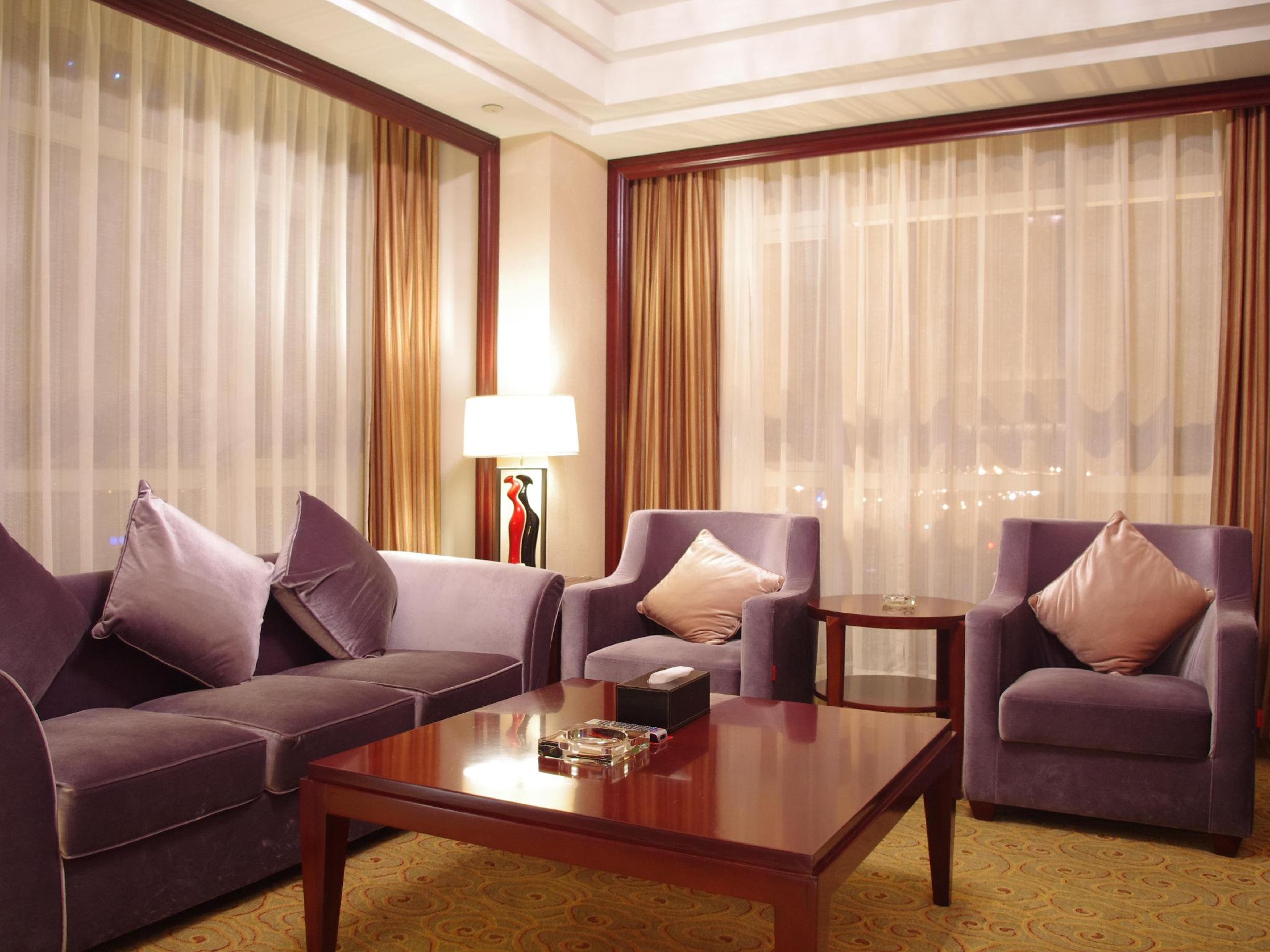 ハーバー オリエンタル ホテル 写真