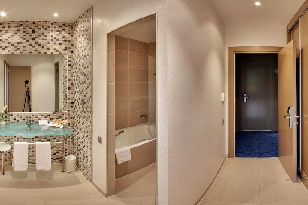 ホテル マス カマレナ 写真