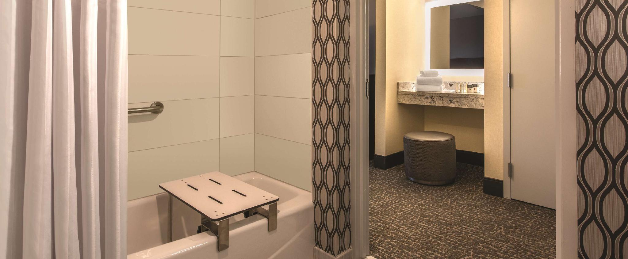 ダブルツリー バイ ヒルトン シカゴ シャンバーグ 写真