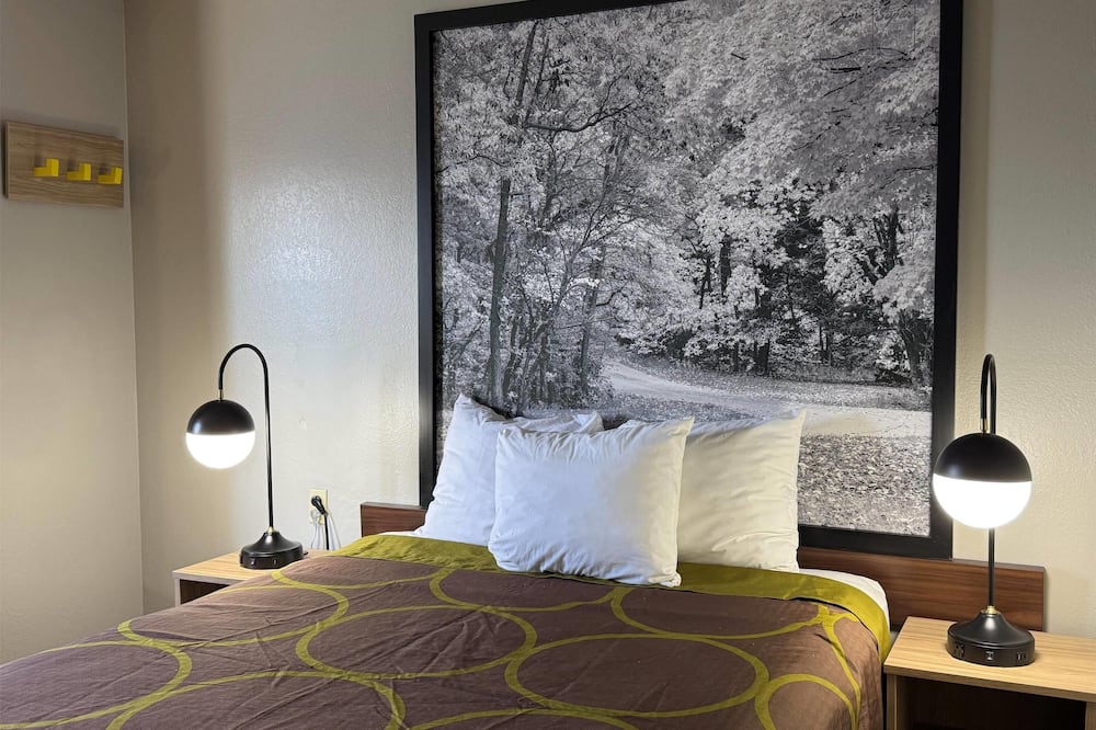 スーパー 8 バイ ウィンダム エバンズビル イースト 写真