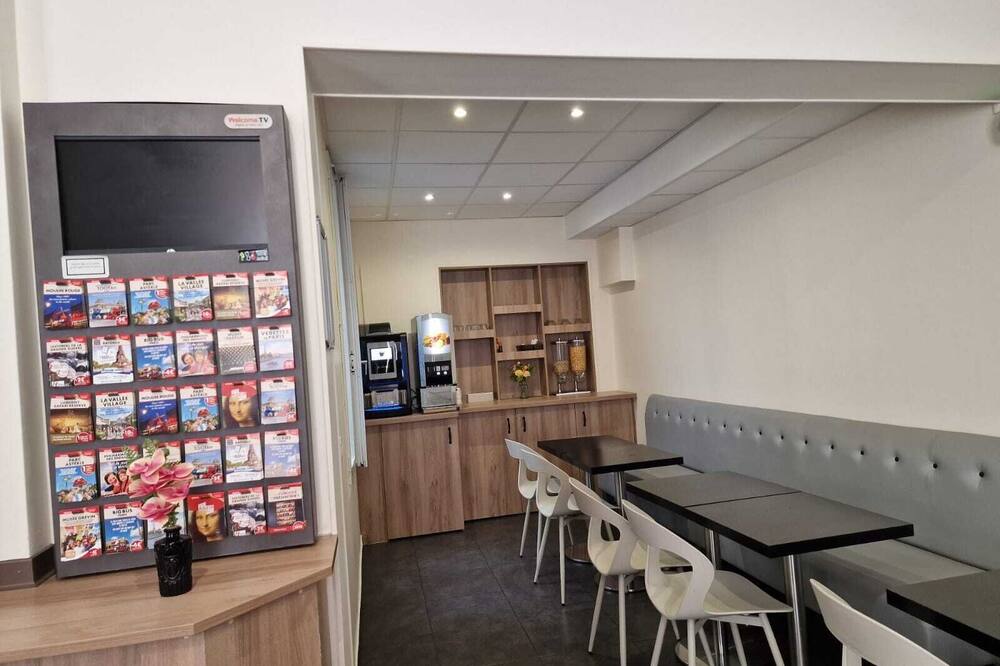 ホテル ダンジュー 写真