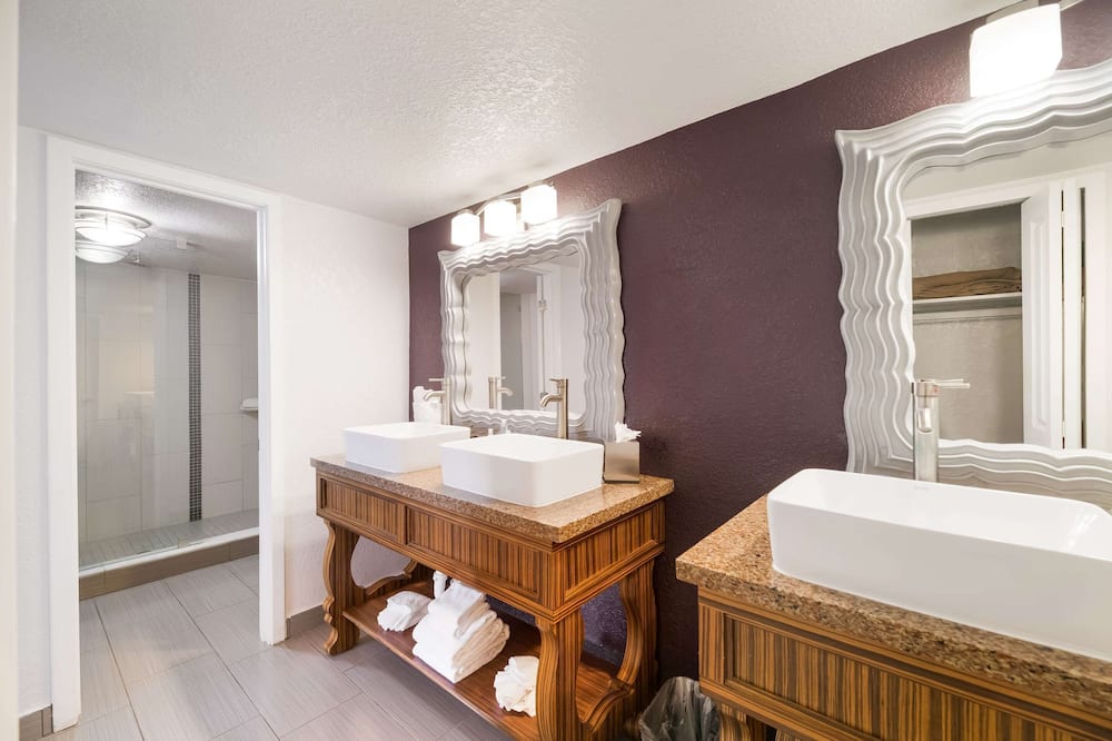 クラリオン イン&スイーツ アクロス フロム ユニバーサル オーランド リゾート 写真