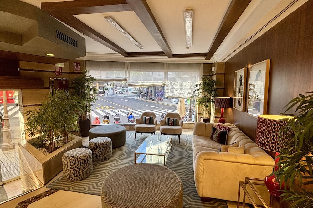 ホテル ダービー セヴィラ 写真