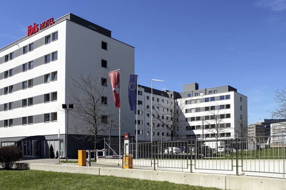 イビス チューリッヒ メッセ エアポート ホテル 写真