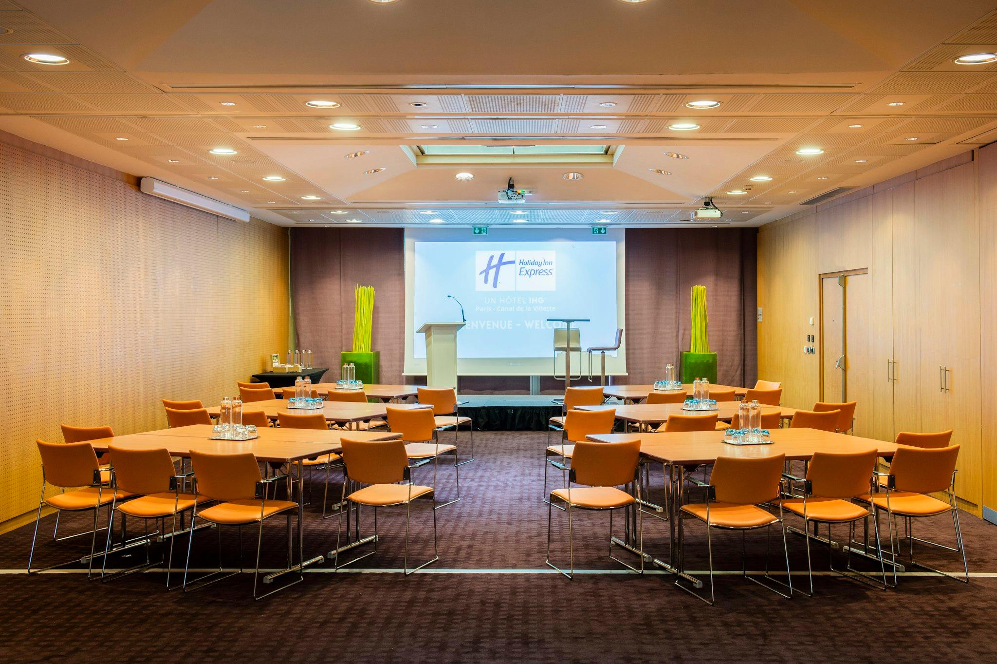 ホリデイ イン エクスプレス パリ カナル ドゥ ラ ヴィレット バイ IHG 写真