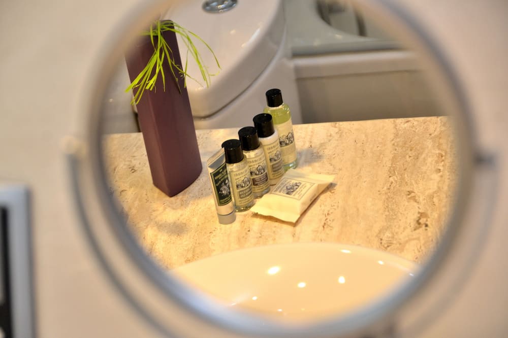 クレメント バラハス 写真