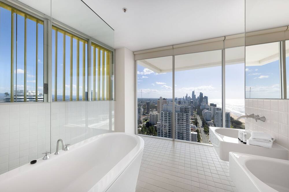 ULTIQA エア オン ブロードビーチ 写真