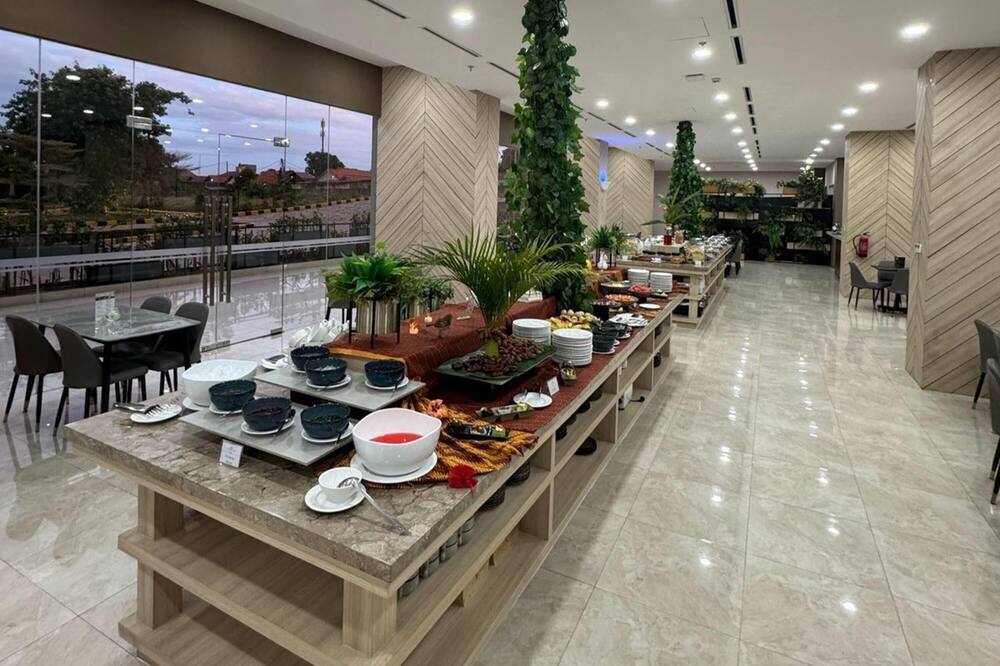 ハワード ジョンソン バイ ウィンダム タンゲラン 写真