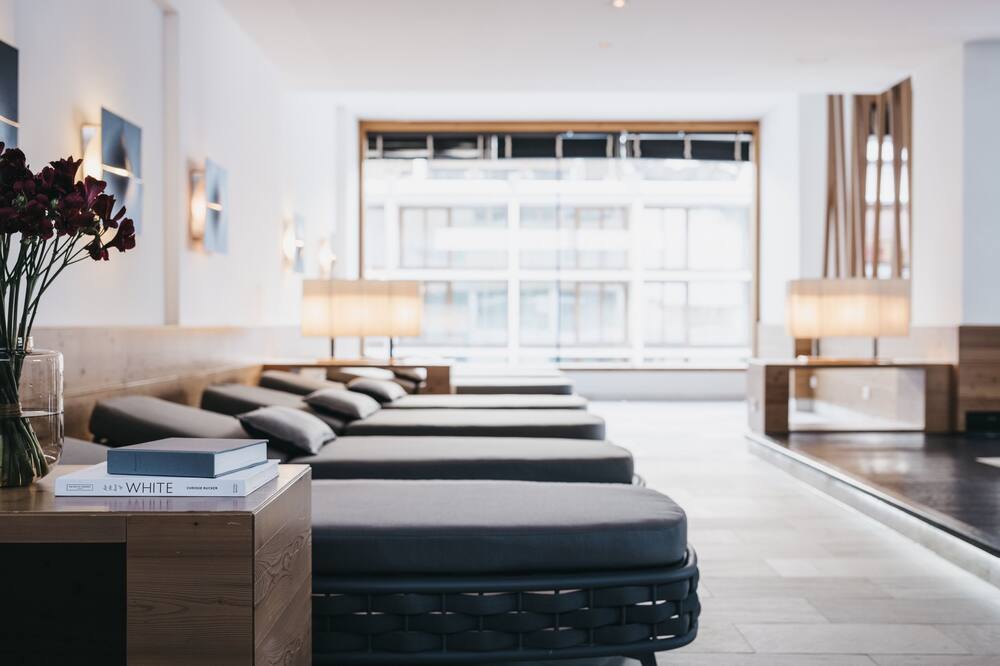 ザ クリスタル ヴァヤ ユニーク 写真