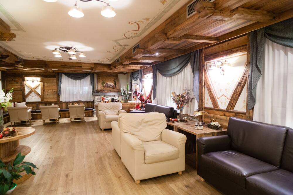 アルプホリデイ ドロミテ ウェルネス 写真