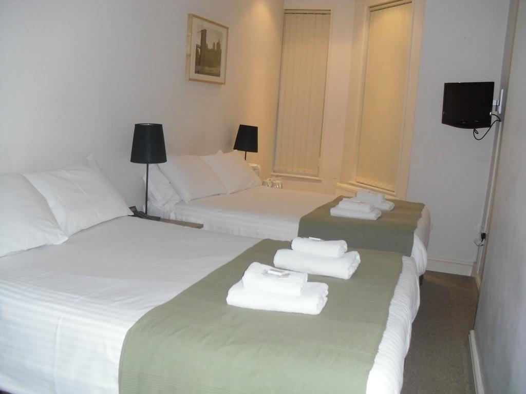 1 レクスハム ガーデンズ ホテル 写真