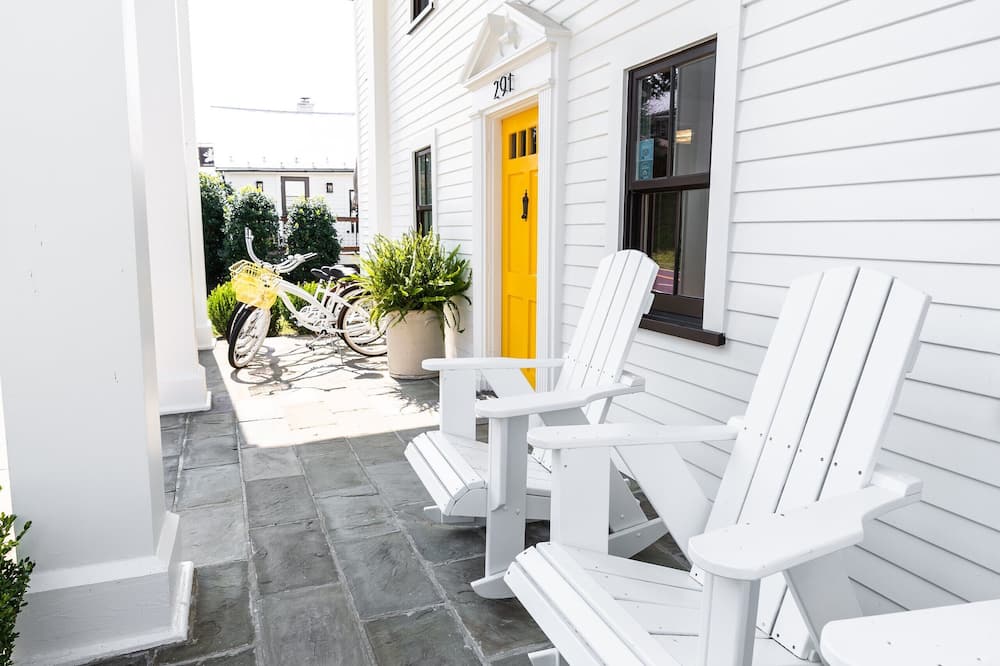 ホワイト ムース イン 写真