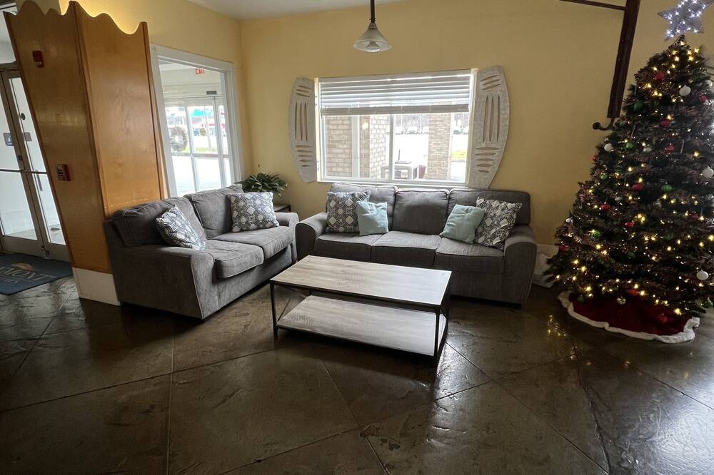 ベイモント バイ ウィンダム ローレンスバーグ 写真