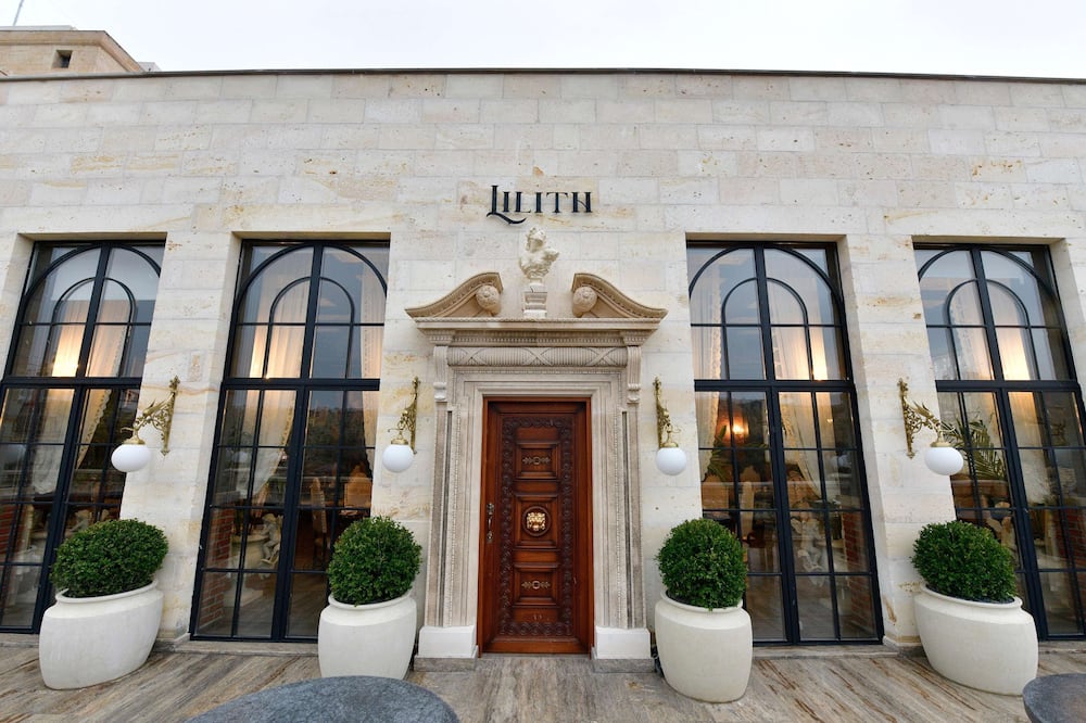 サクレッド マンション 写真