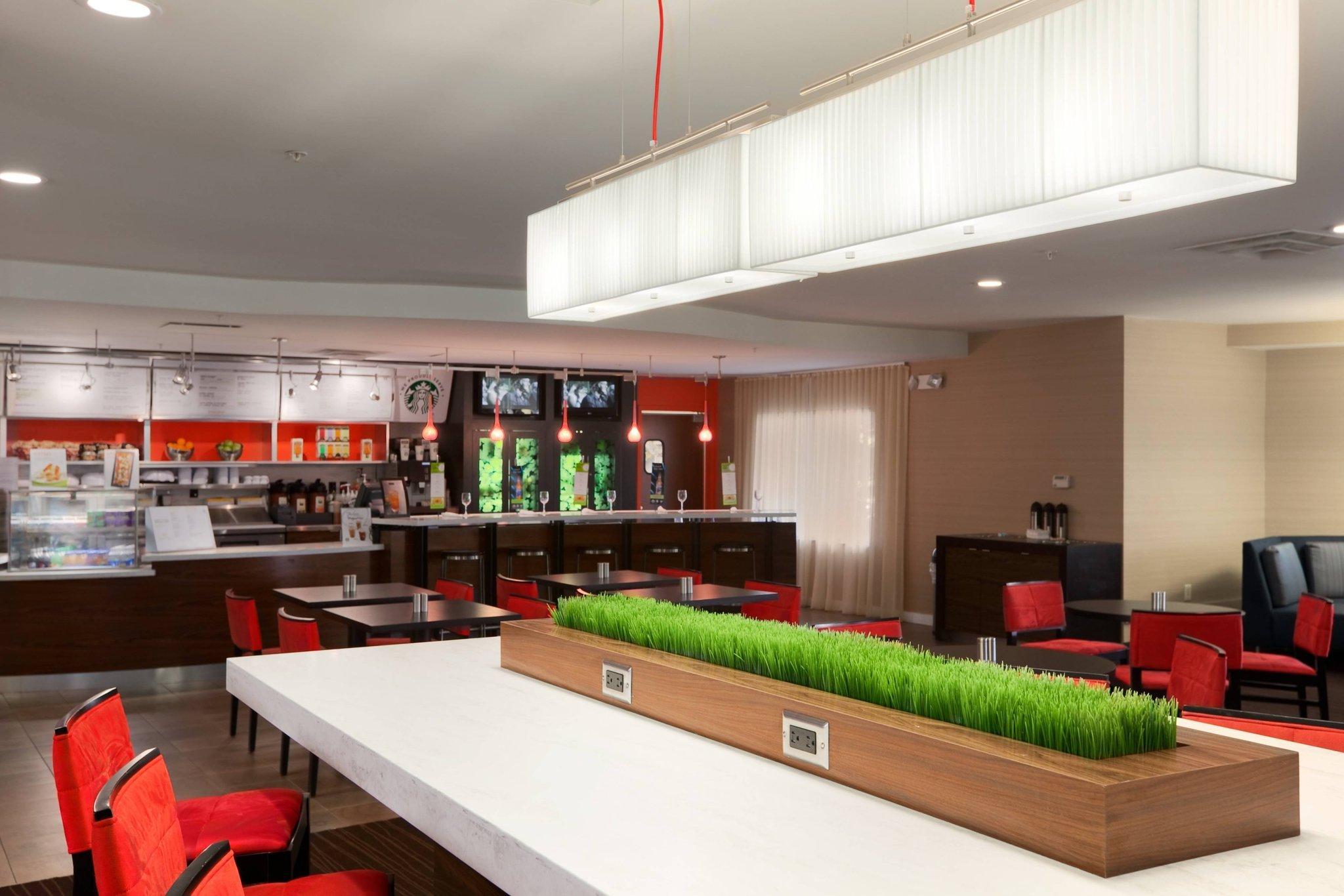 Courtyard by Marriott Wall at Monmouth Shores Corporate Park 写真