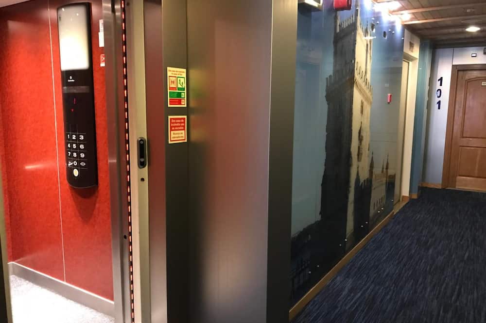 ホテル ド シレ 写真