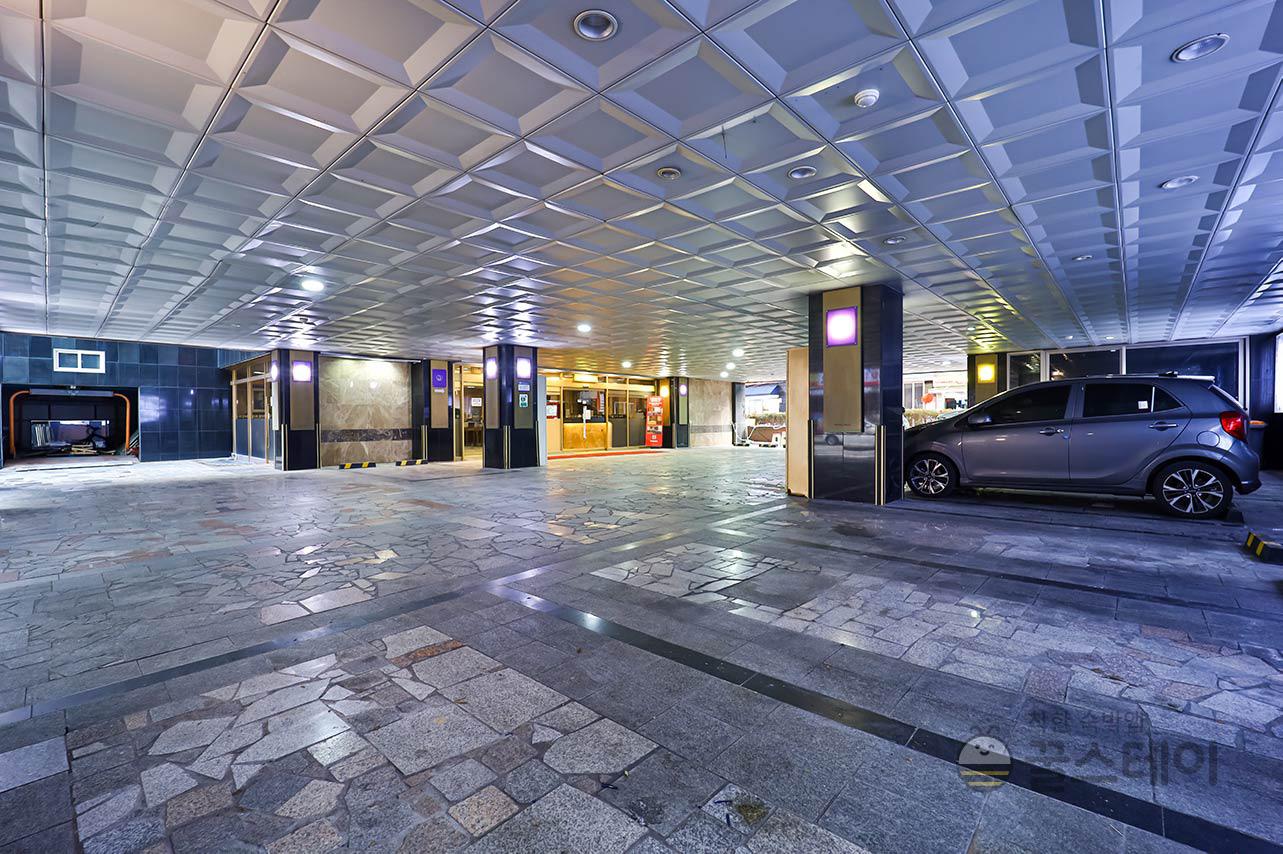 ホテル エアポート ジューン 写真